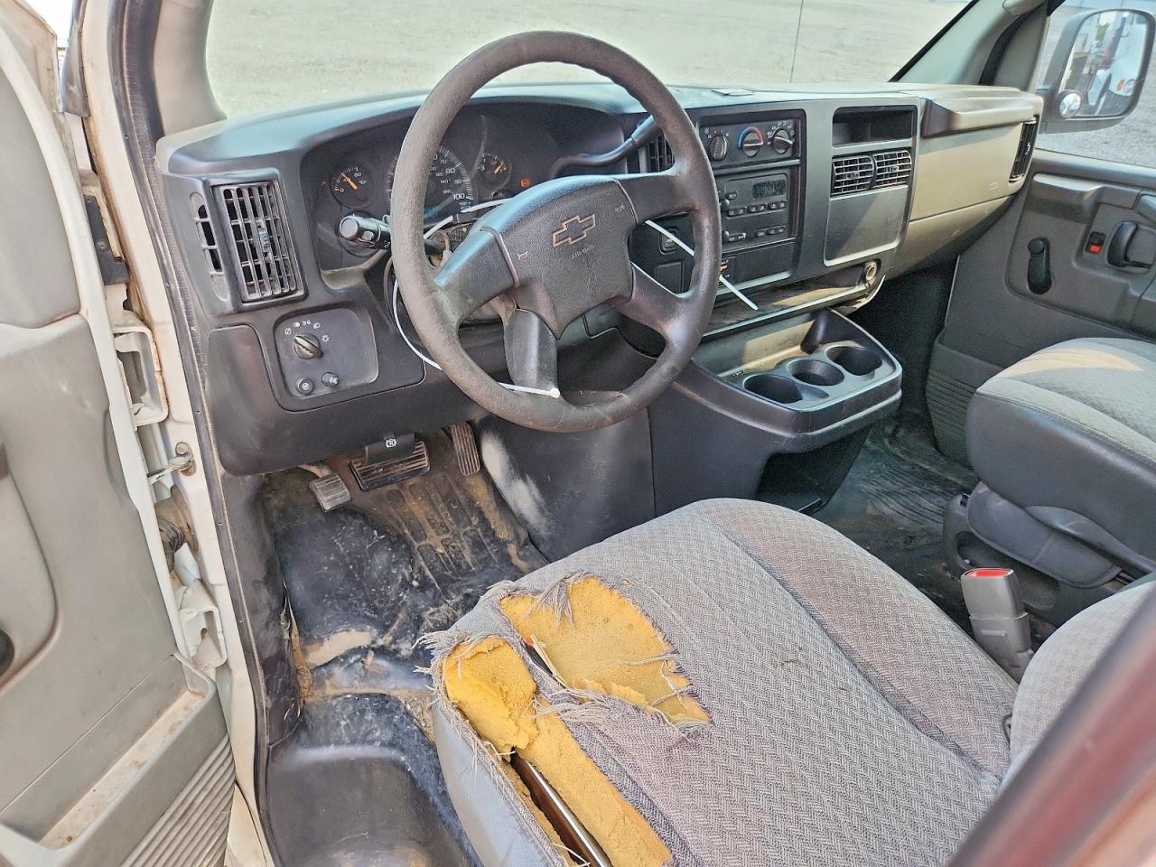 2004 CHEVROLET EXPRESS