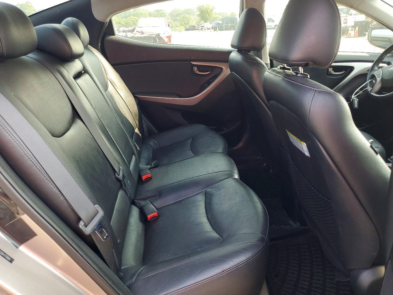 2013 HYUNDAI ELANTRA