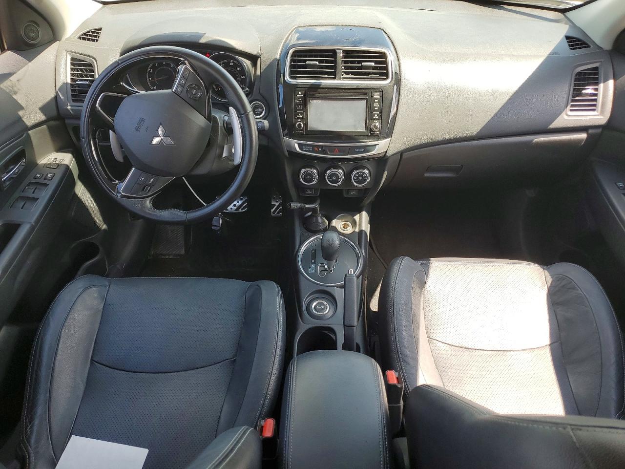 2016 MITSUBISHI OUTLANDER
