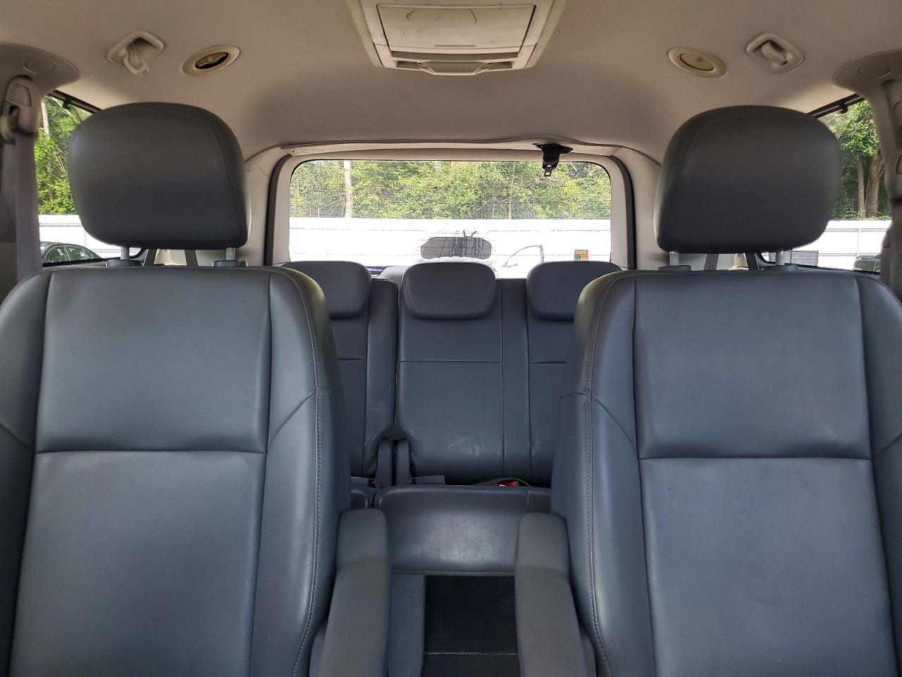 2010 VOLKSWAGEN ROUTAN