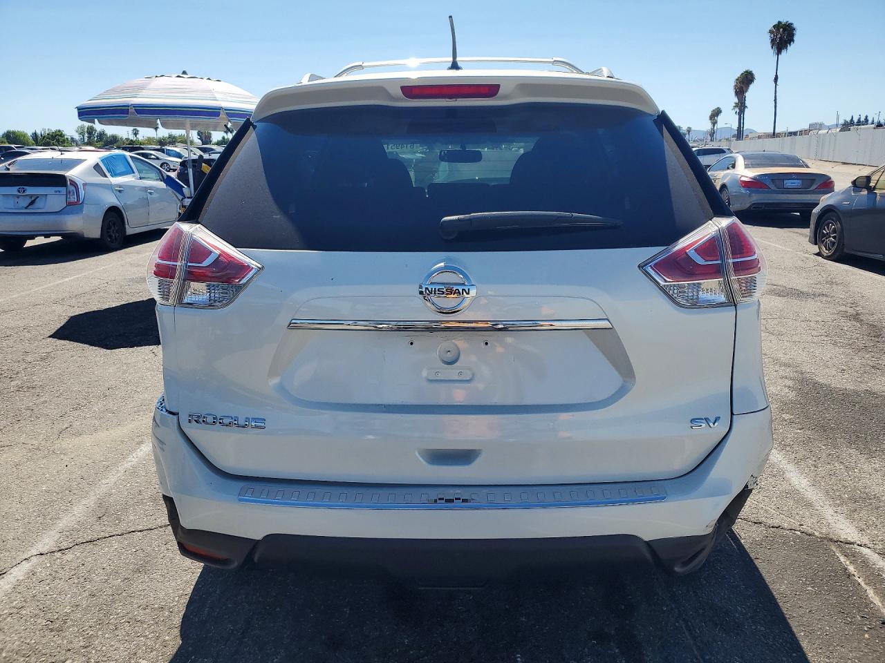 2015 NISSAN ROGUE