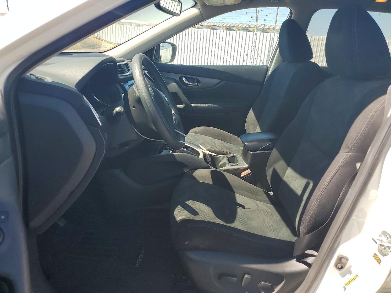 2015 NISSAN ROGUE