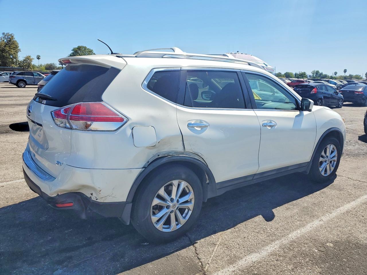 2015 NISSAN ROGUE