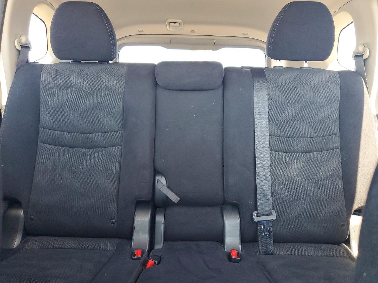 2015 NISSAN ROGUE