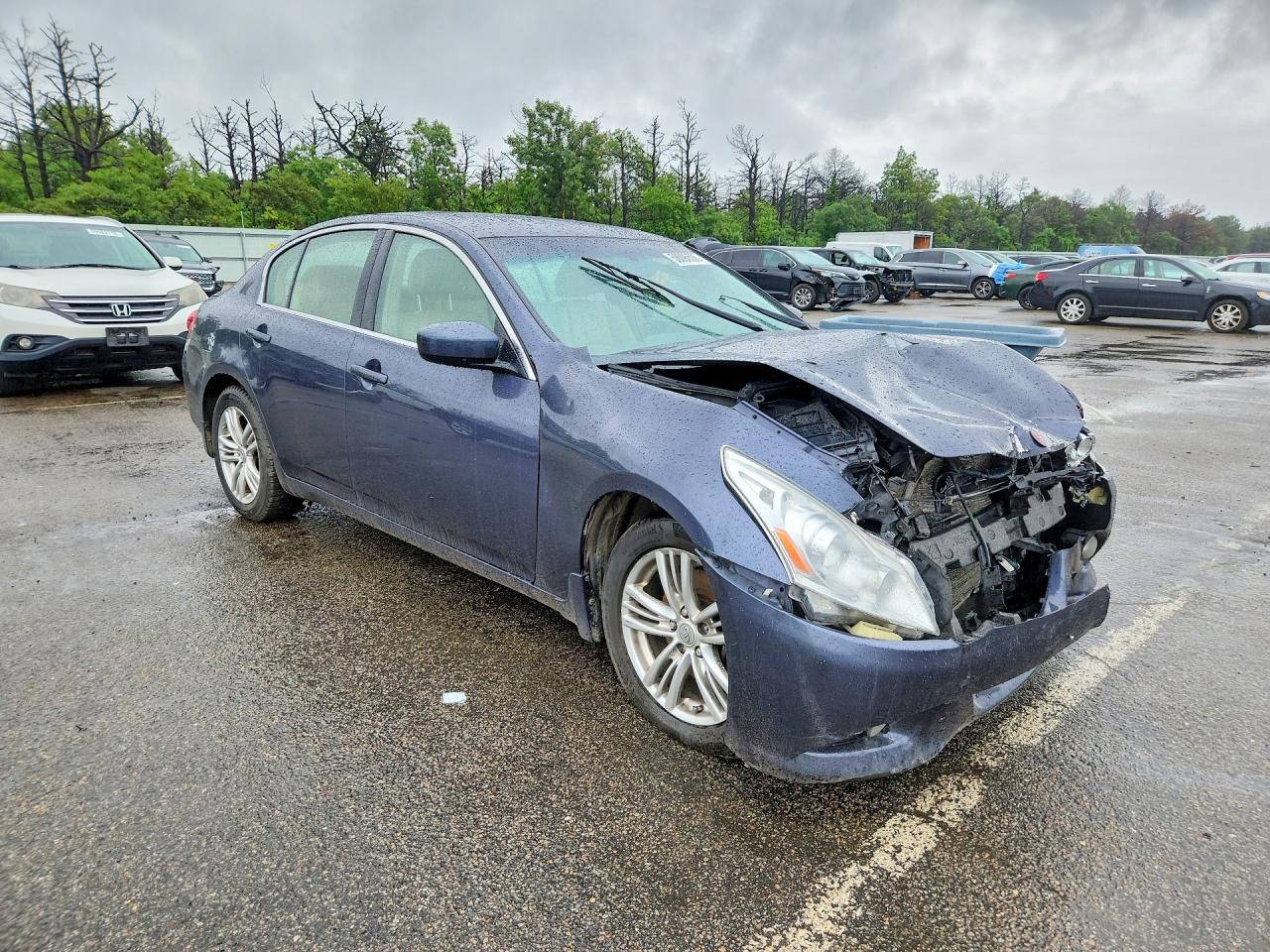 2011 INFINITI G37