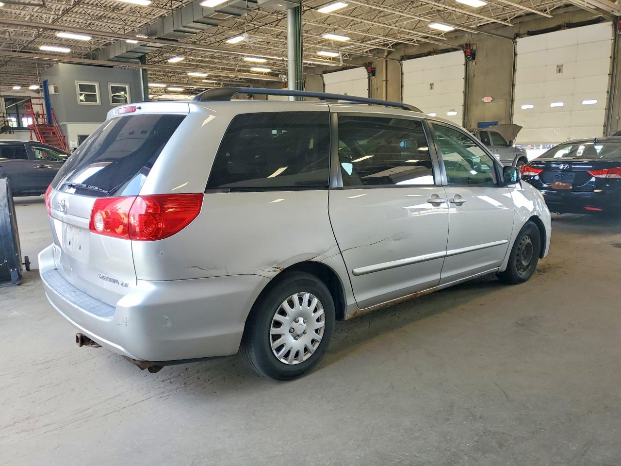2008 TOYOTA SIENNA