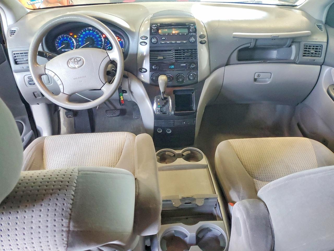 2008 TOYOTA SIENNA