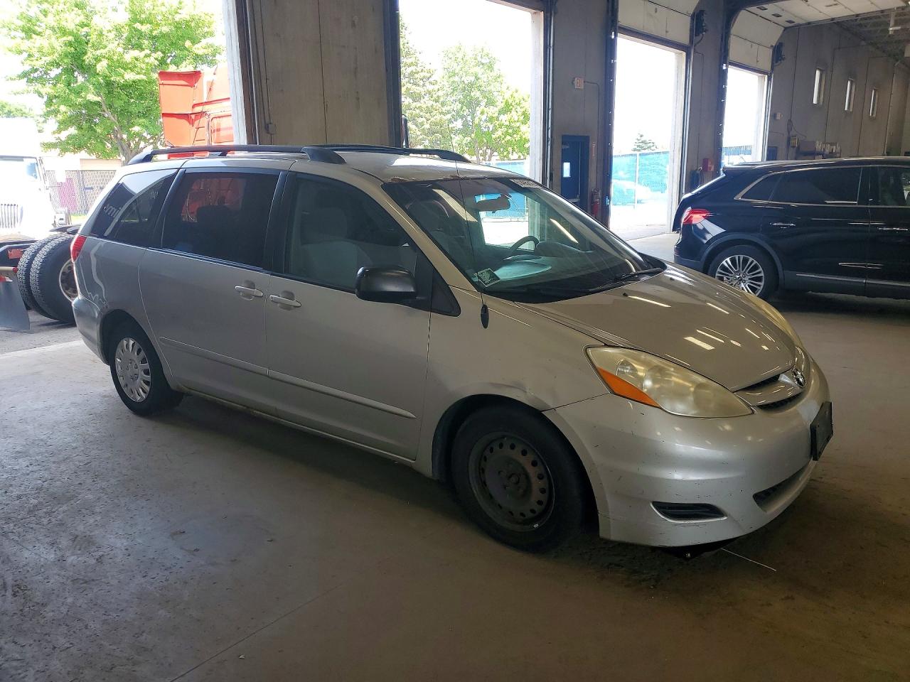 2008 TOYOTA SIENNA