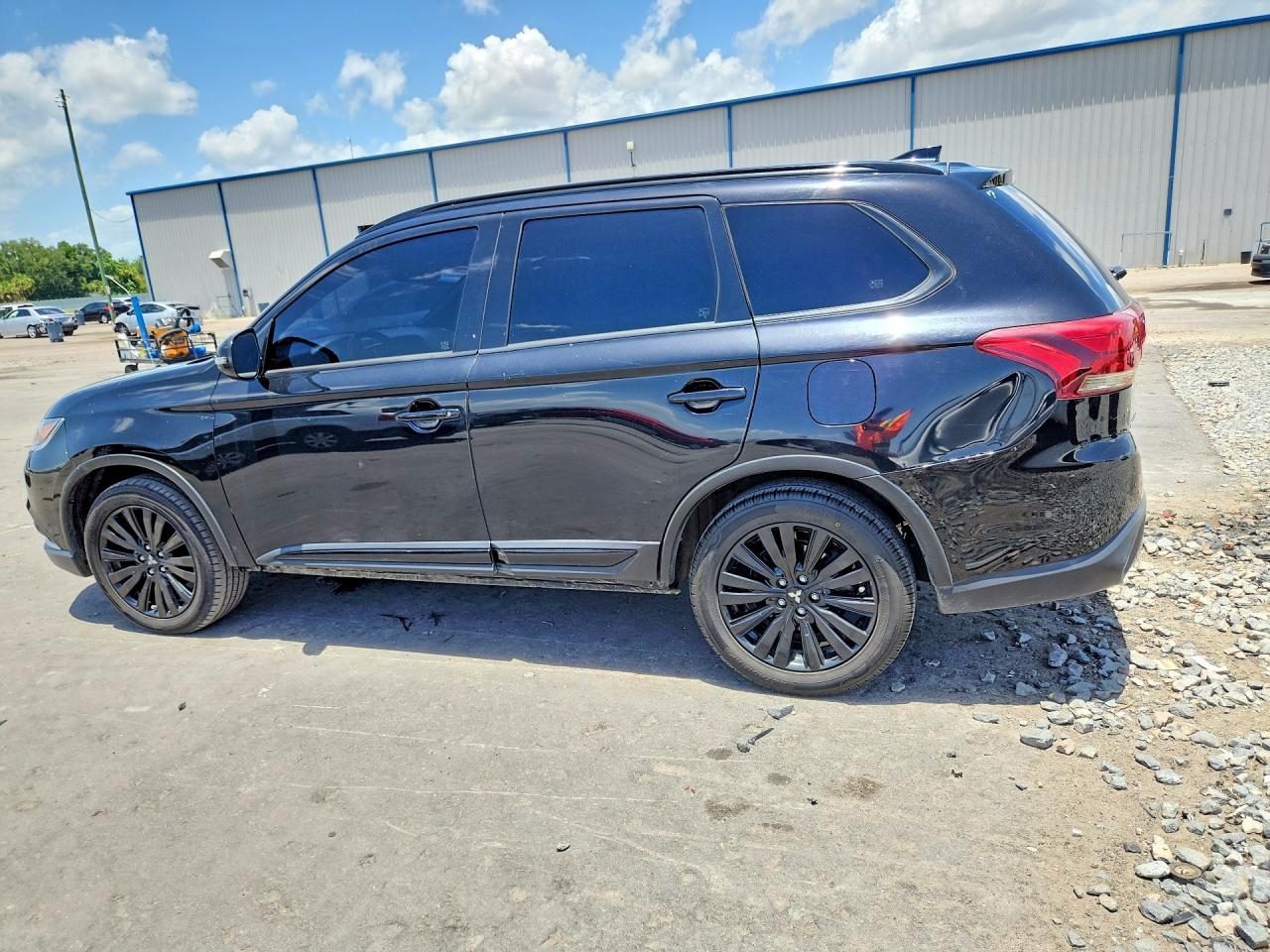 2020 MITSUBISHI OUTLANDER