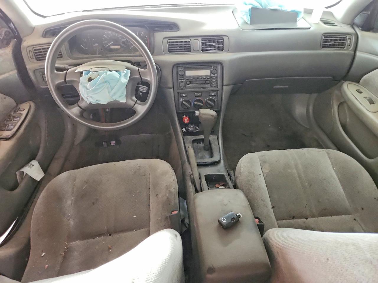 2001 TOYOTA CAMRY