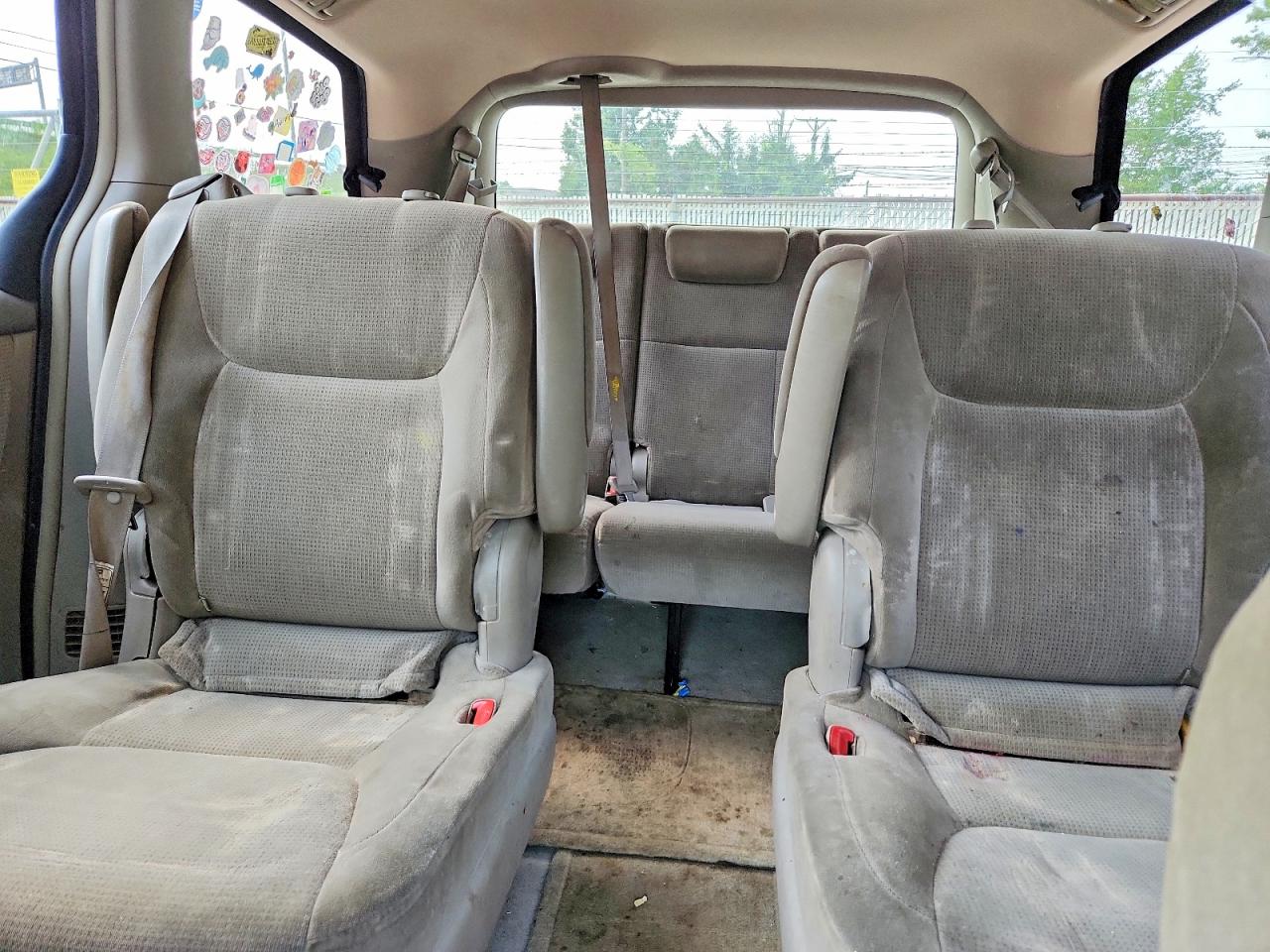 2004 TOYOTA SIENNA