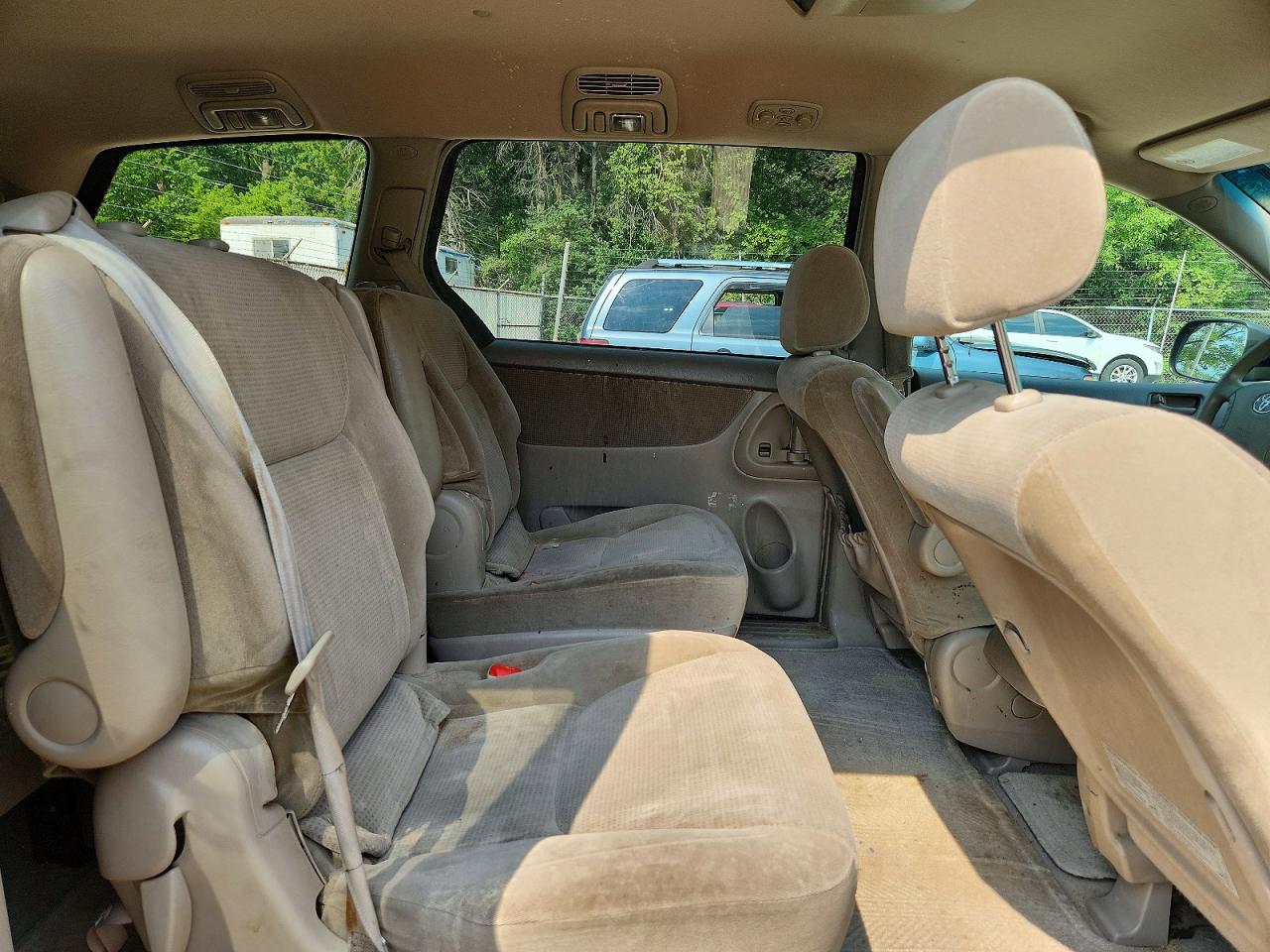 2004 TOYOTA SIENNA