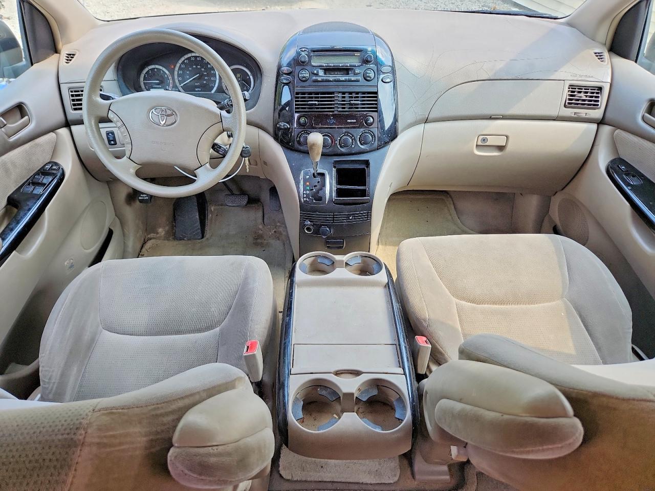 2004 TOYOTA SIENNA