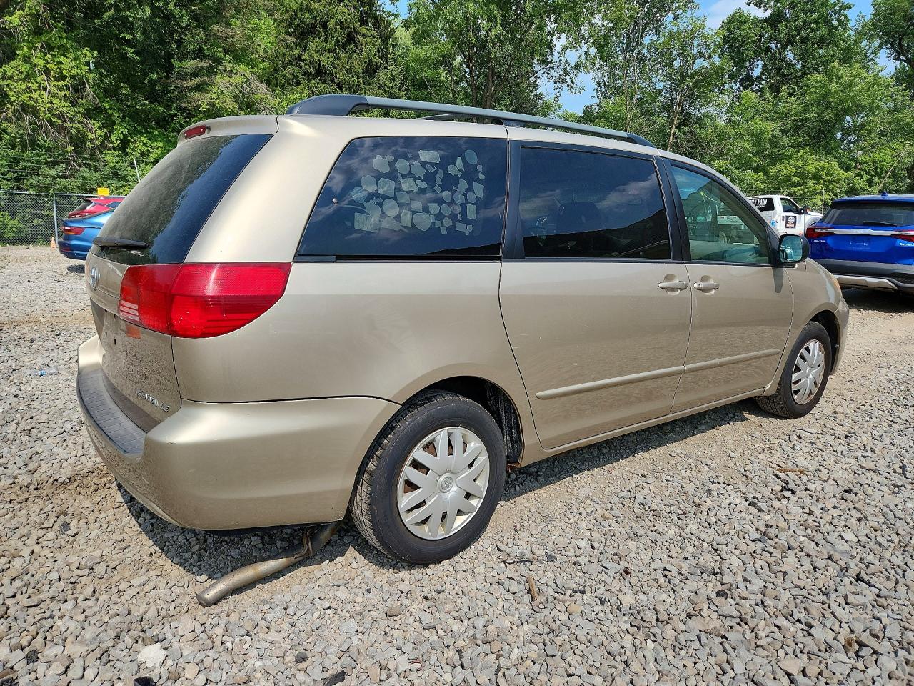2004 TOYOTA SIENNA