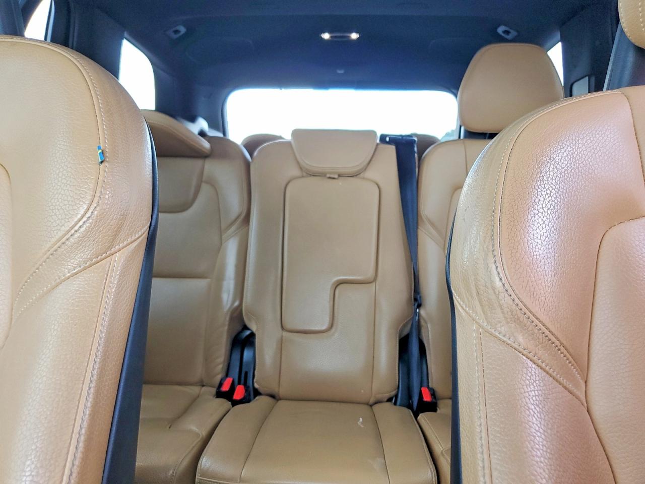 2018 VOLVO XC90