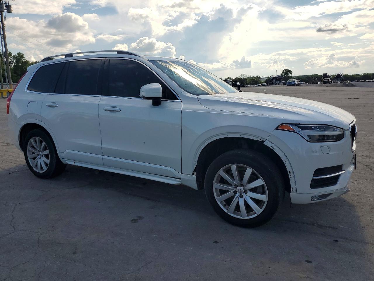 2018 VOLVO XC90