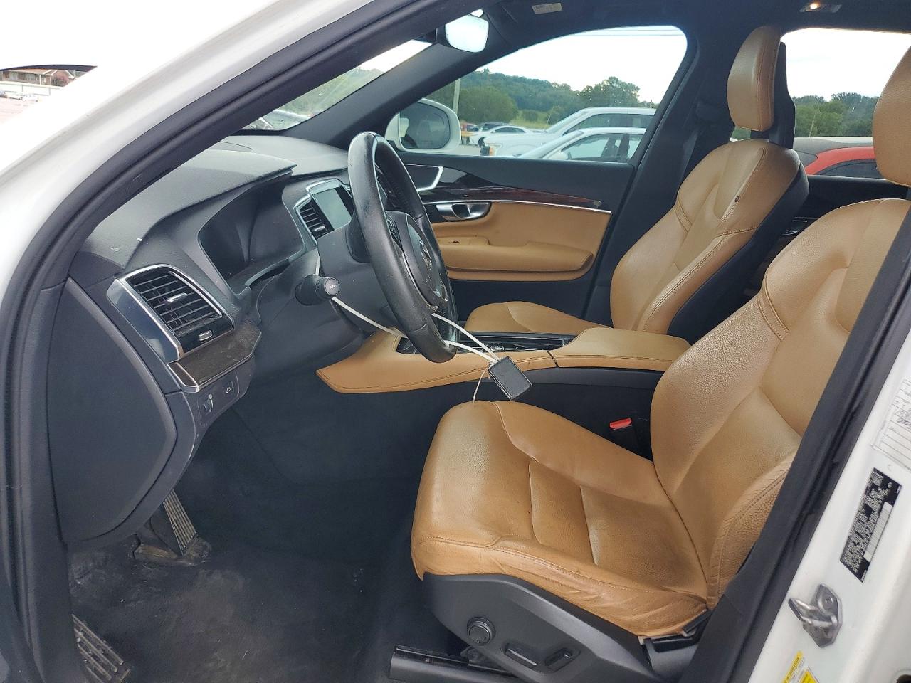 2018 VOLVO XC90