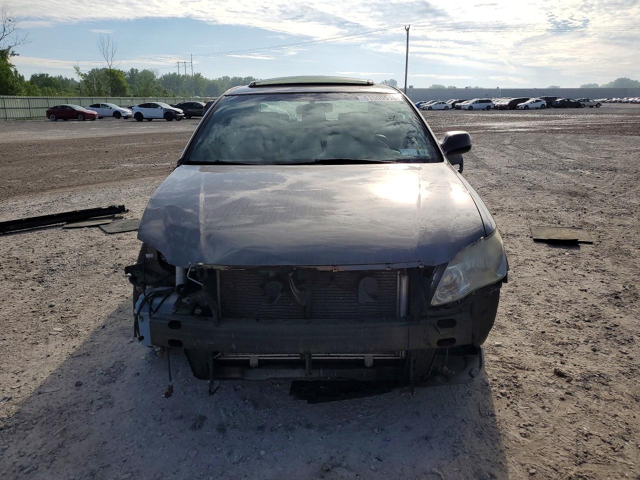 2006 TOYOTA AVALON