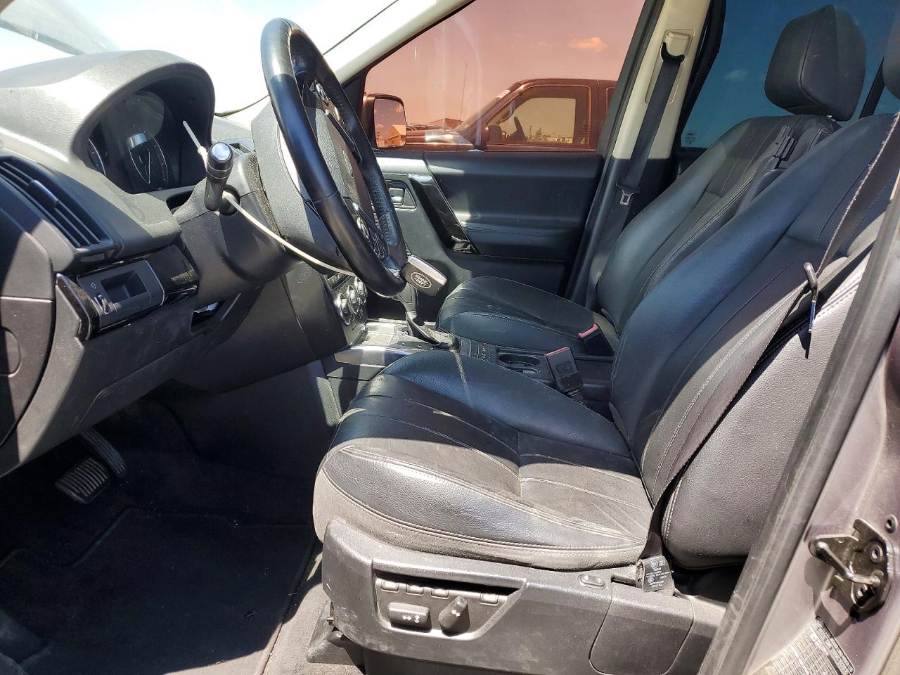 2013 LAND ROVER LR2