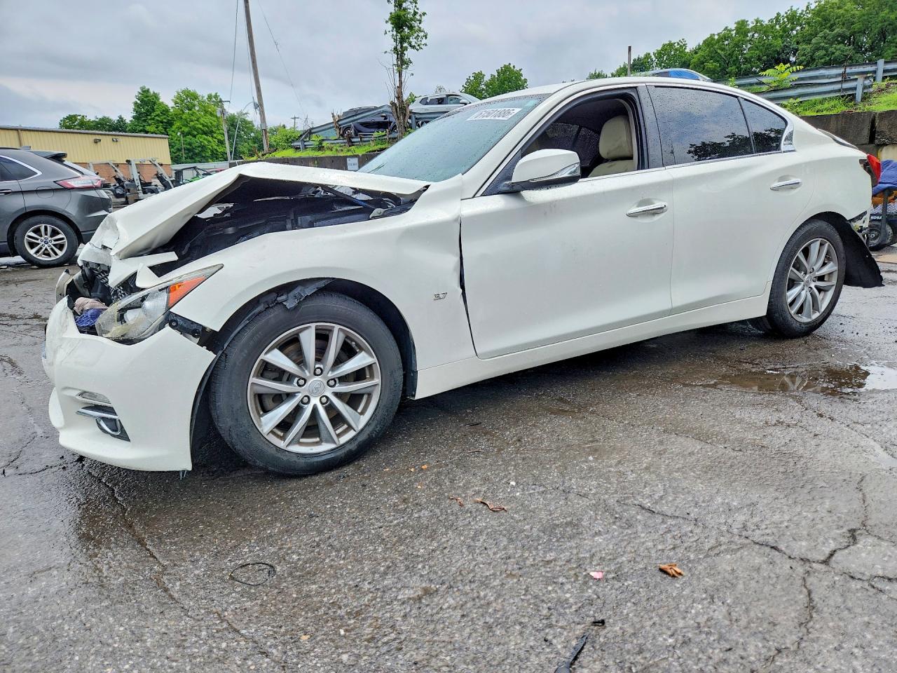 2014 INFINITI Q50