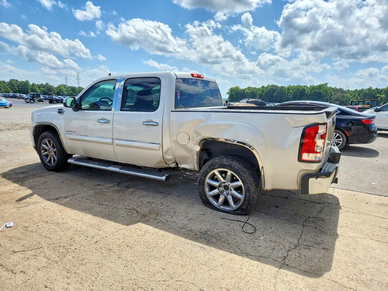 2011 GMC SIERRA