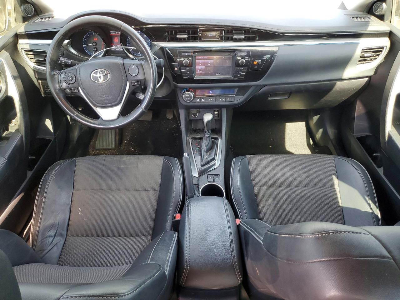 2016 TOYOTA COROLLA