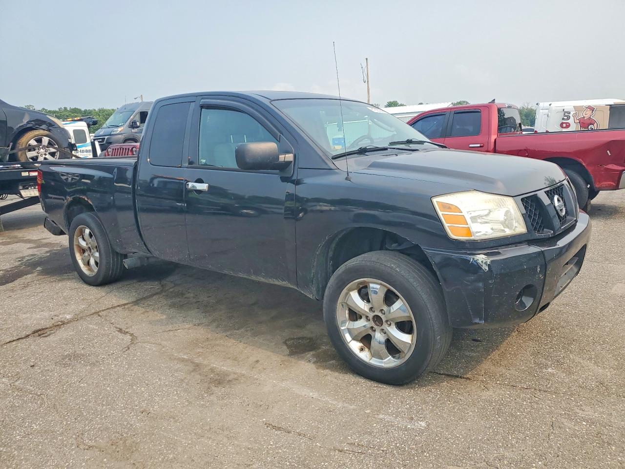 2005 NISSAN TITAN