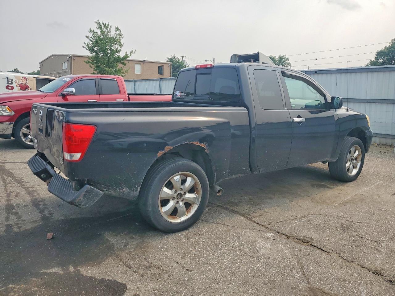2005 NISSAN TITAN