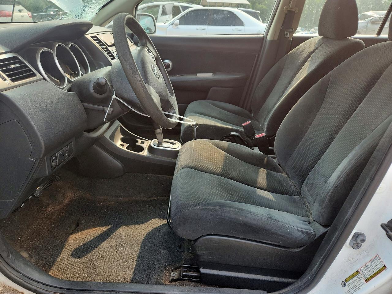 2011 NISSAN VERSA
