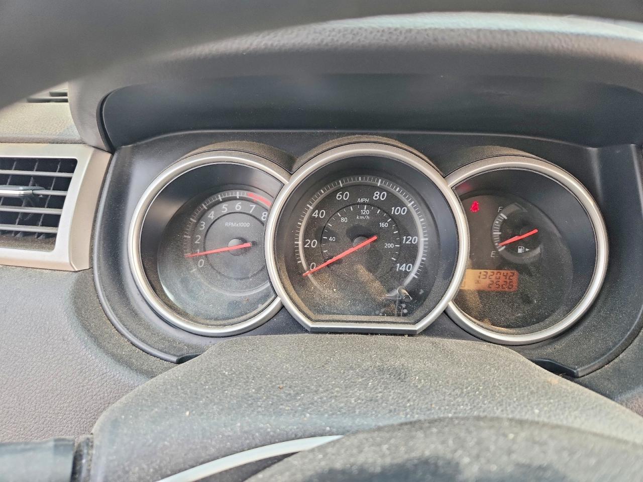 2011 NISSAN VERSA