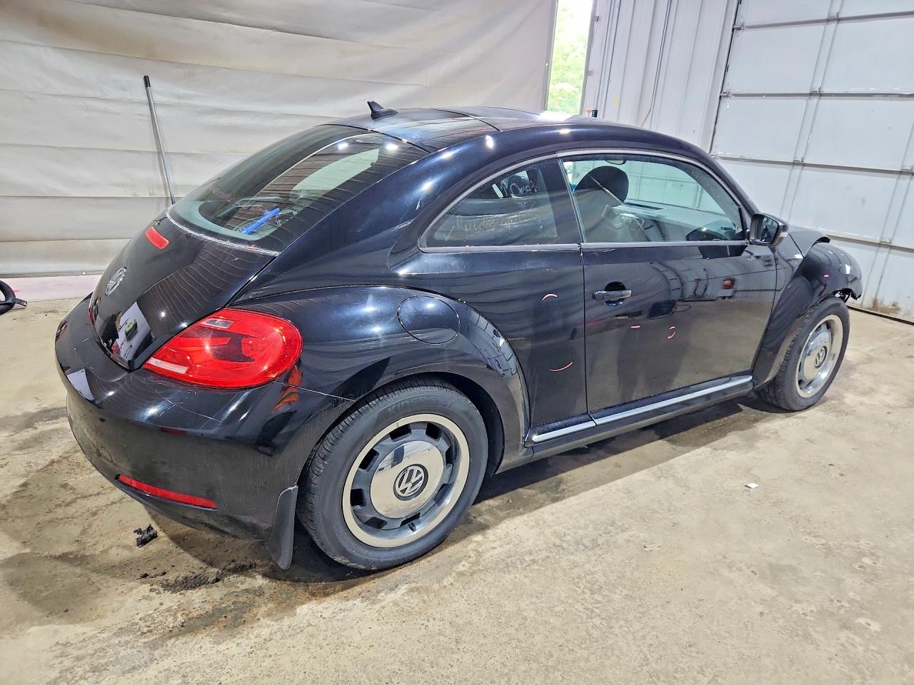 2012 VOLKSWAGEN BEETLE