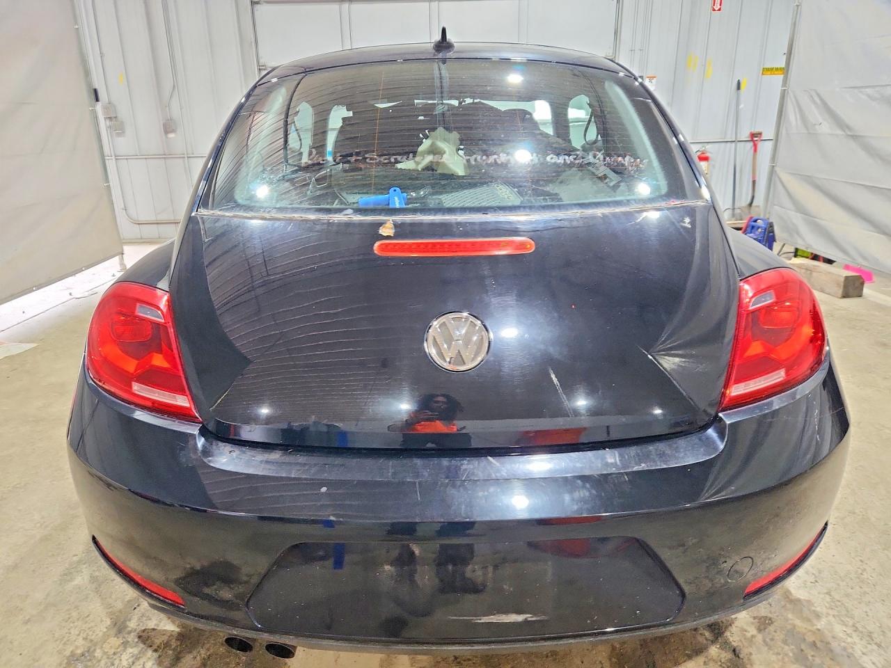 2012 VOLKSWAGEN BEETLE