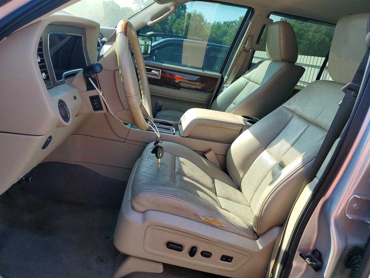 2011 LINCOLN NAVIGATOR