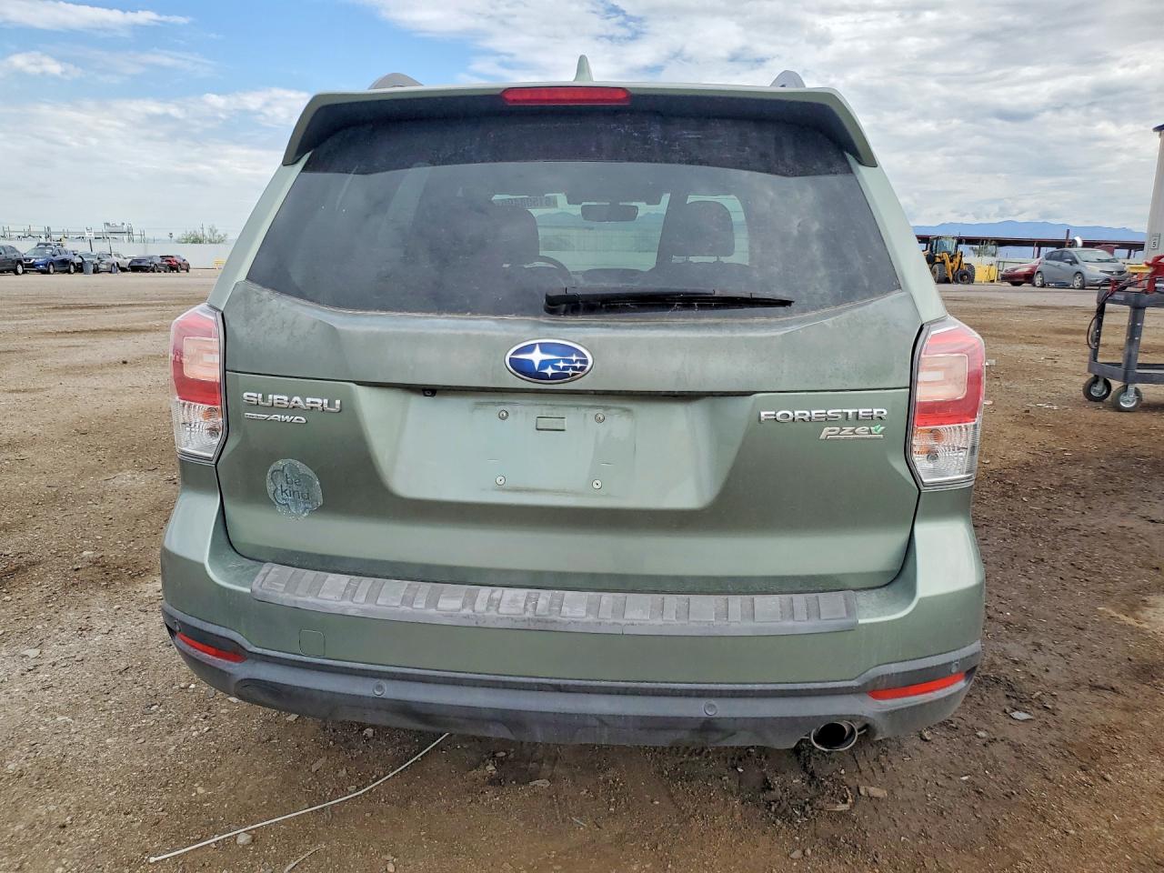 2017 SUBARU FORESTER