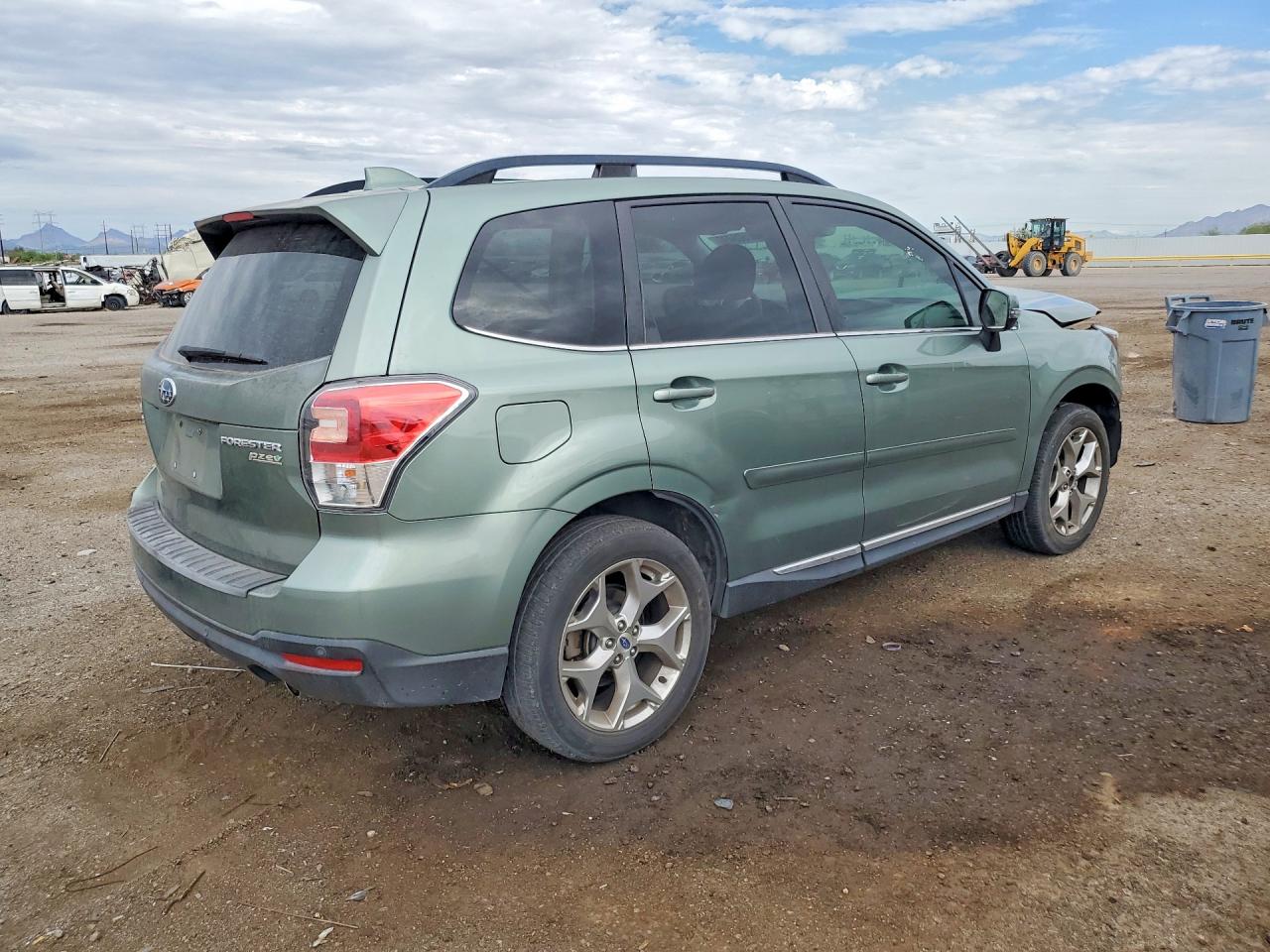 2017 SUBARU FORESTER