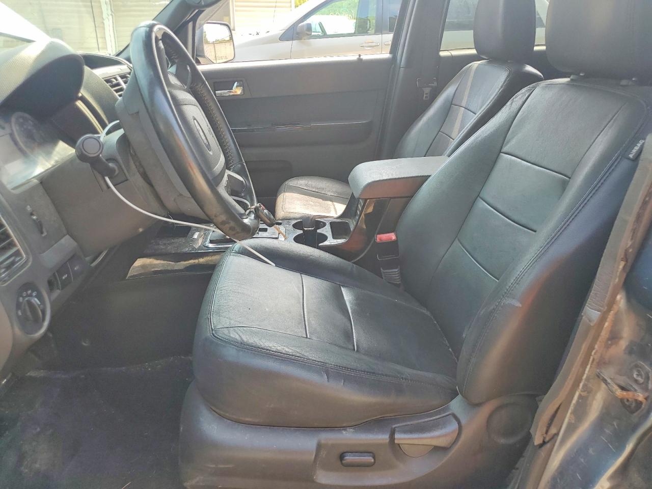 2011 FORD ESCAPE