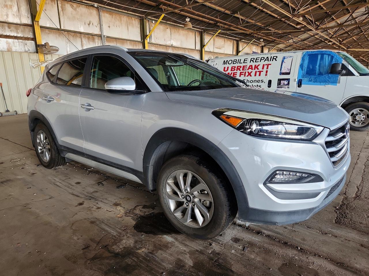 2017 HYUNDAI TUCSON