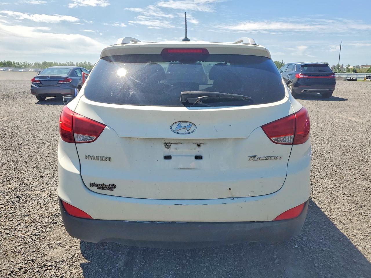2011 HYUNDAI TUCSON