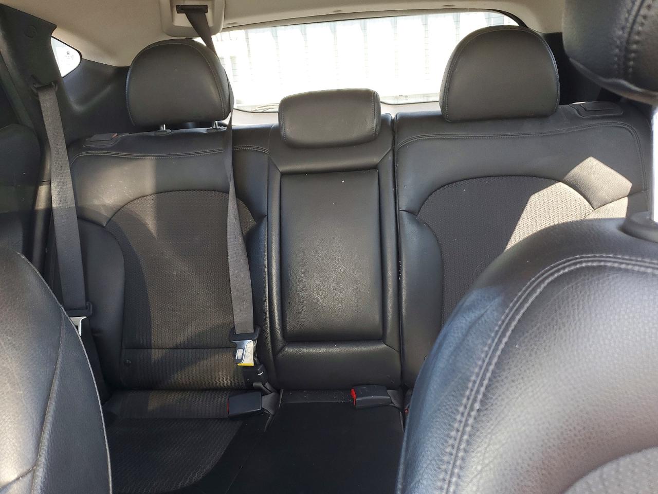 2011 HYUNDAI TUCSON