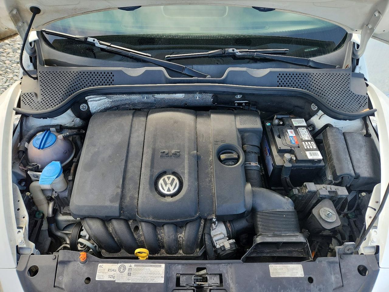2012 VOLKSWAGEN BEETLE