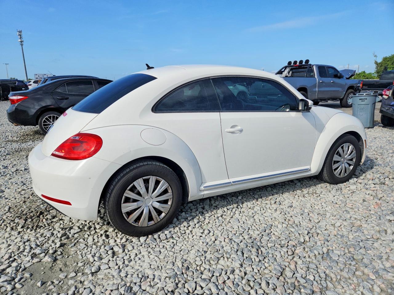 2012 VOLKSWAGEN BEETLE