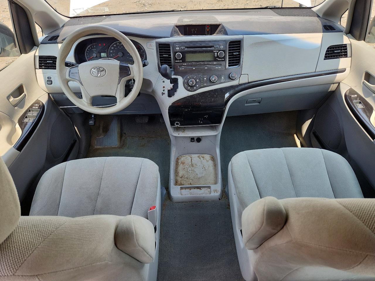 2014 TOYOTA SIENNA