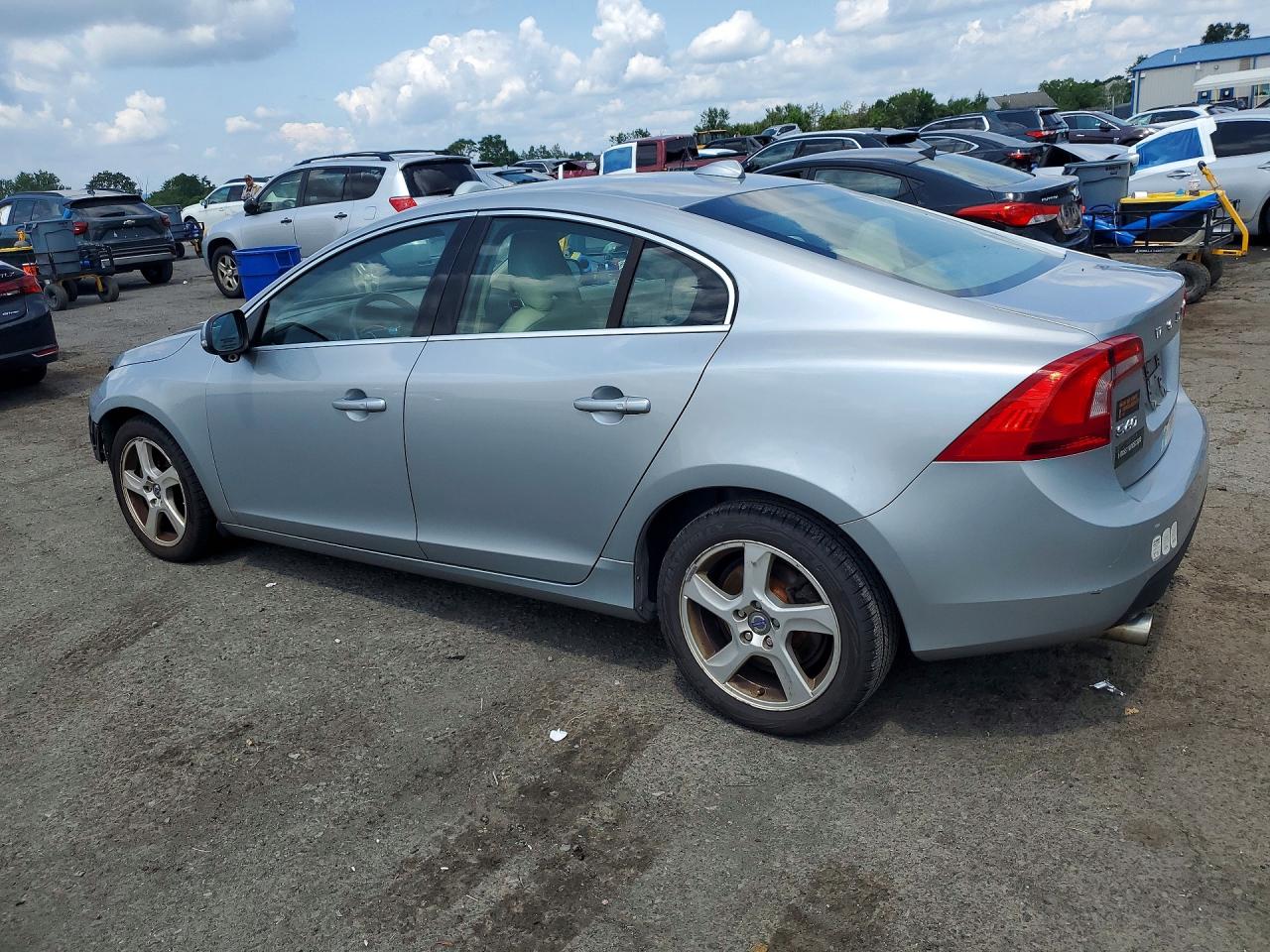 2013 VOLVO S60