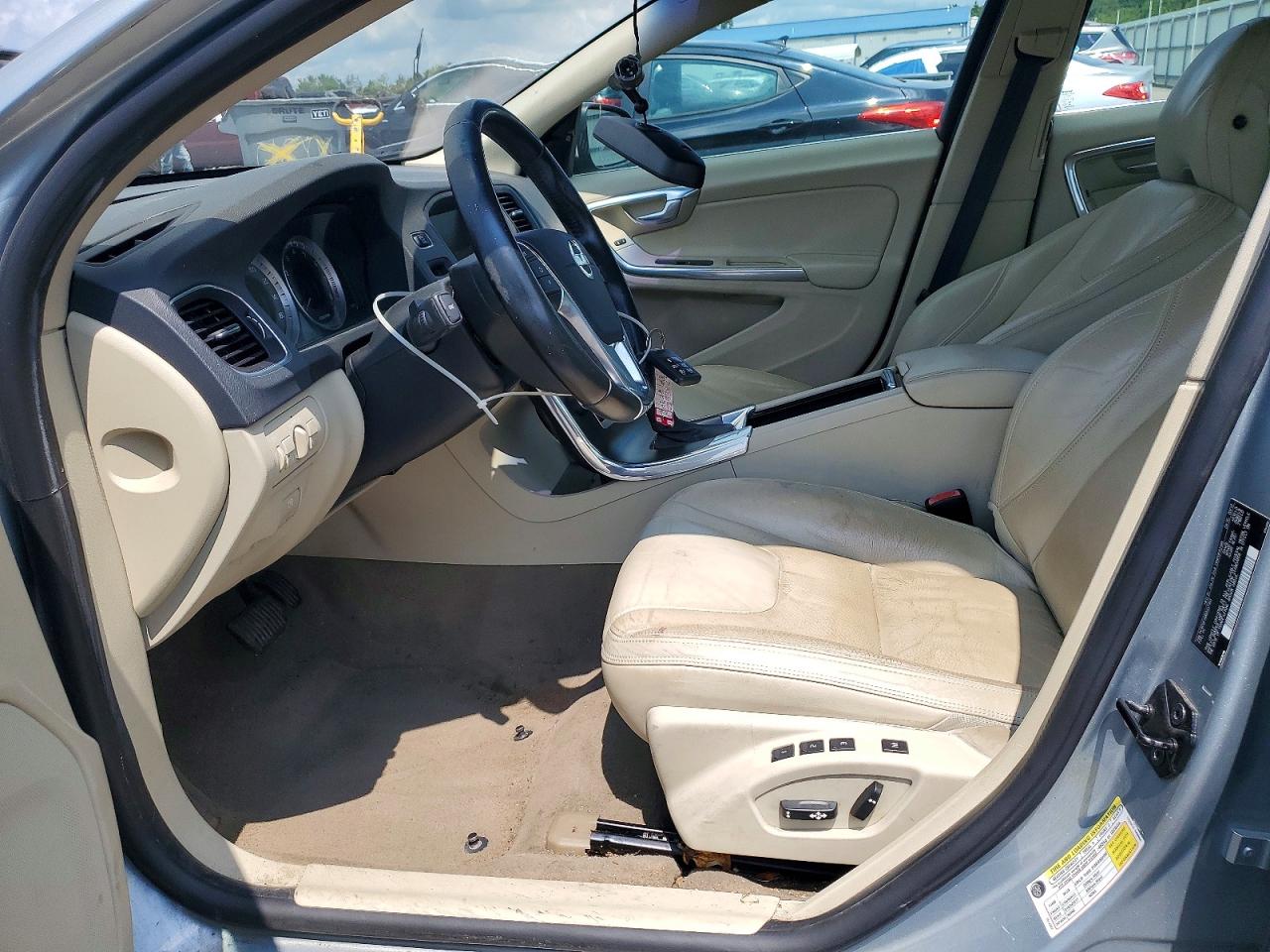 2013 VOLVO S60