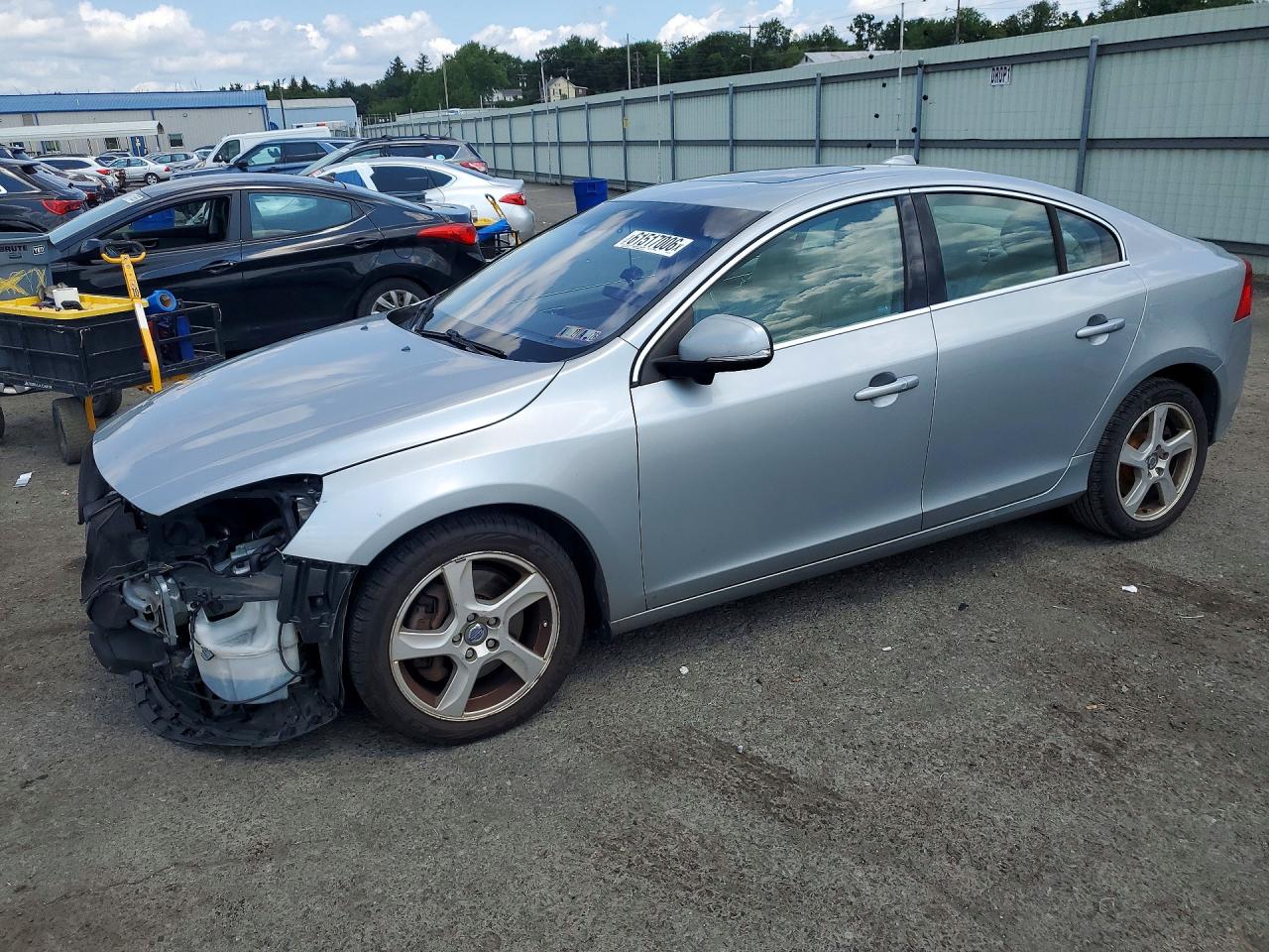 2013 VOLVO S60