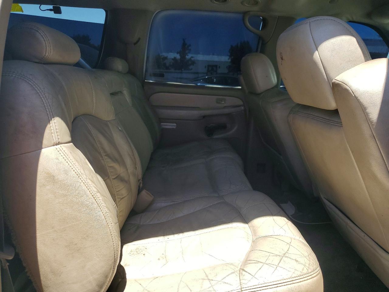 2001 CHEVROLET SUBURBAN