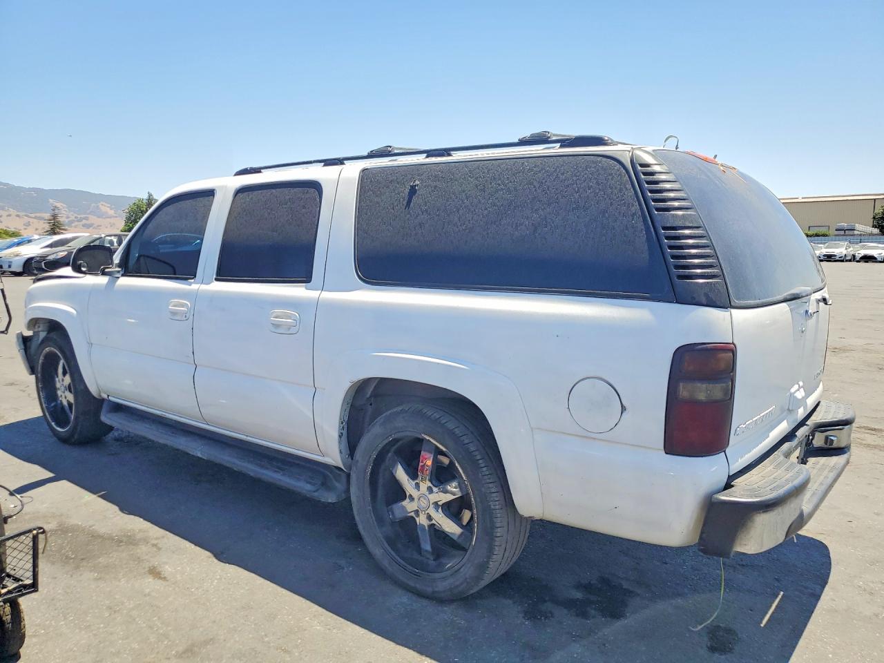 2001 CHEVROLET SUBURBAN