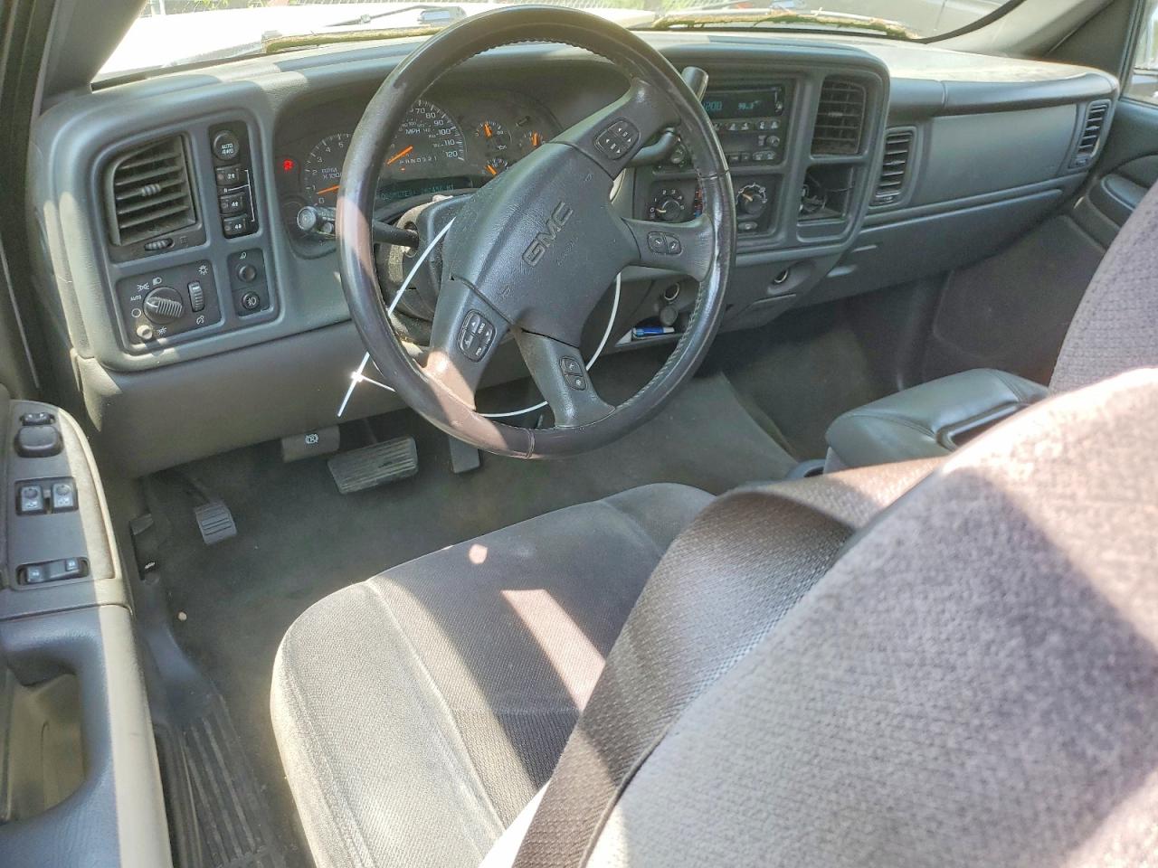 2006 GMC SIERRA