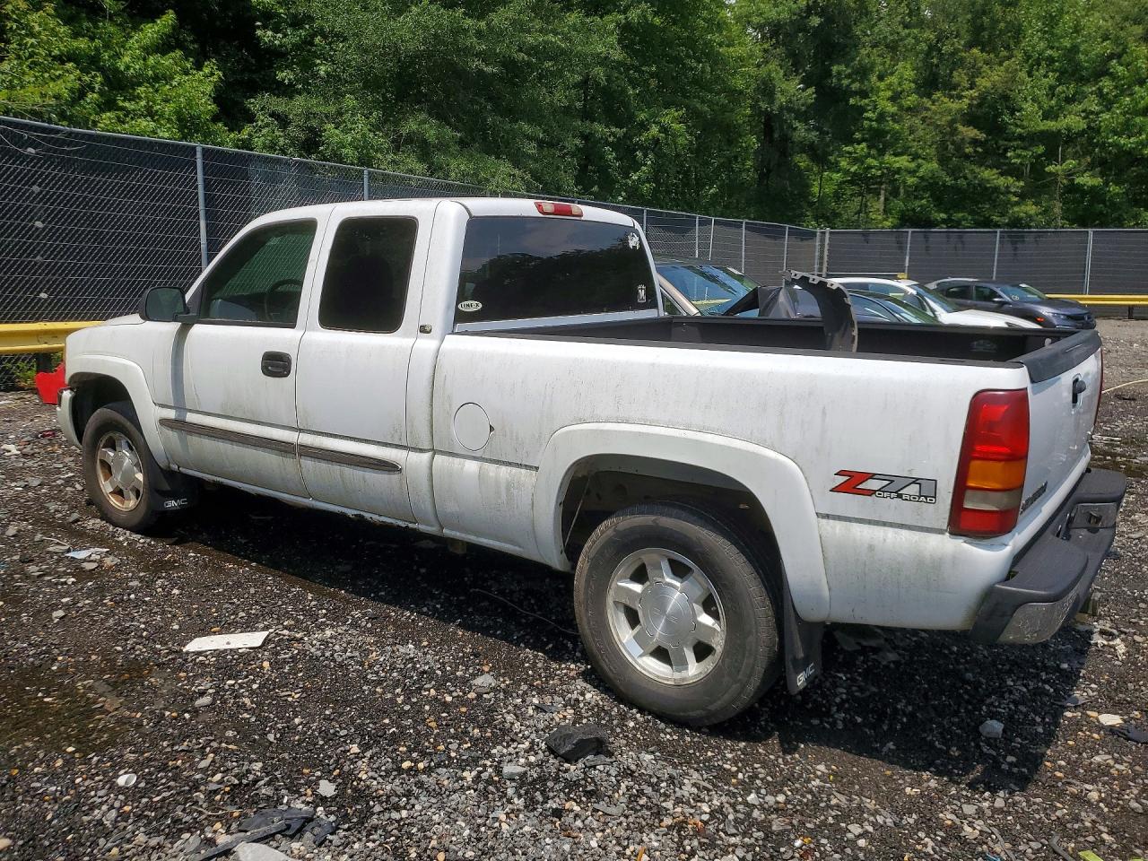 2006 GMC SIERRA