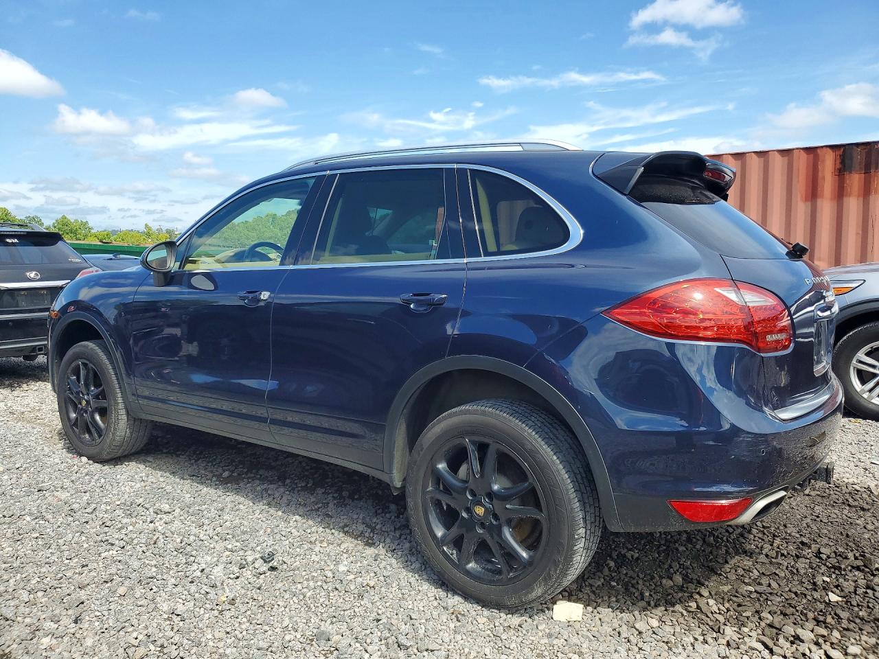 2014 PORSCHE CAYENNE
